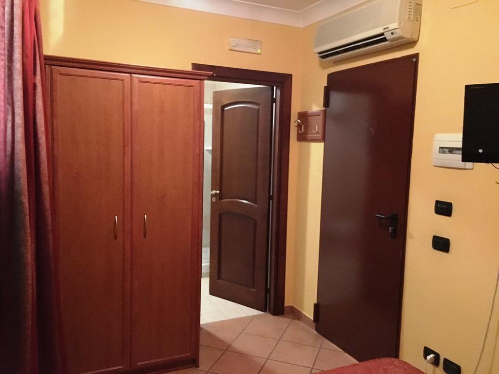 Hotel Stefano a Melito Melito di Napoli Bagian luar foto