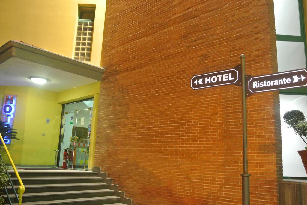 Hotel Stefano a Melito Melito di Napoli Bagian luar foto