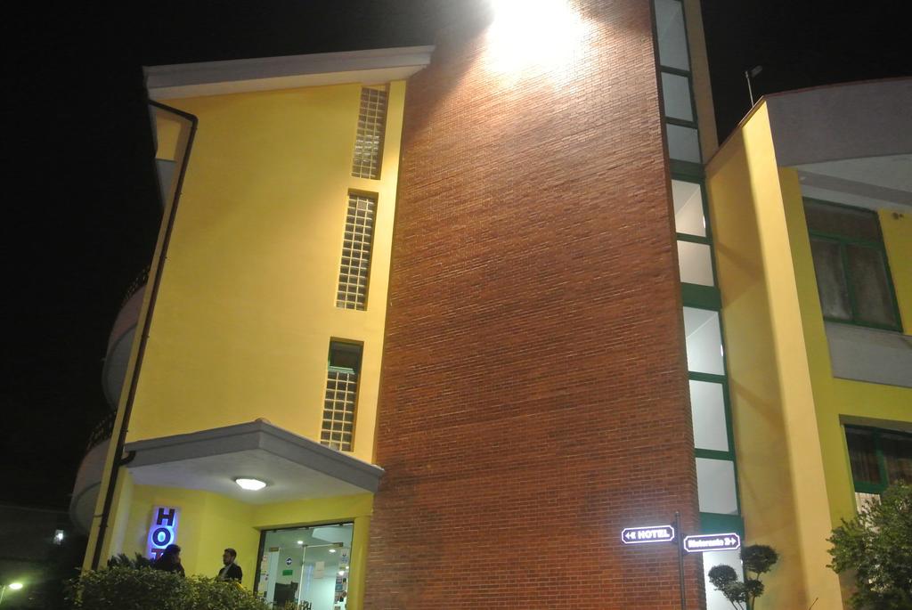 Hotel Stefano a Melito Melito di Napoli Bagian luar foto