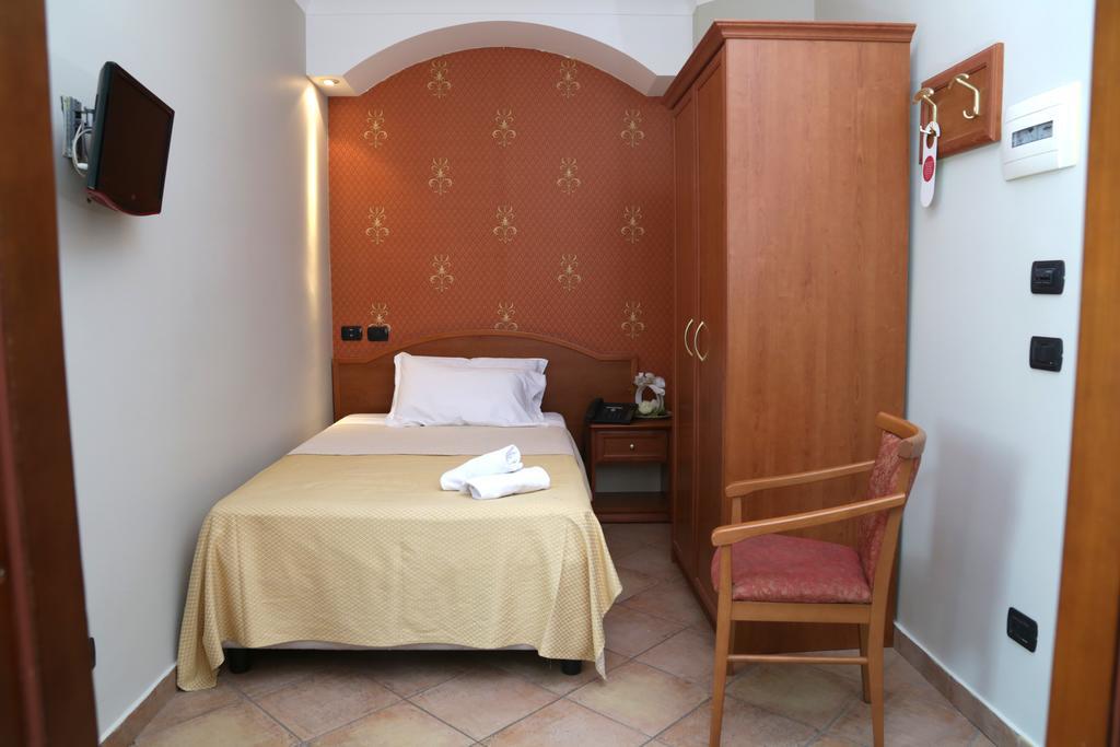 Hotel Stefano a Melito Melito di Napoli Bagian luar foto