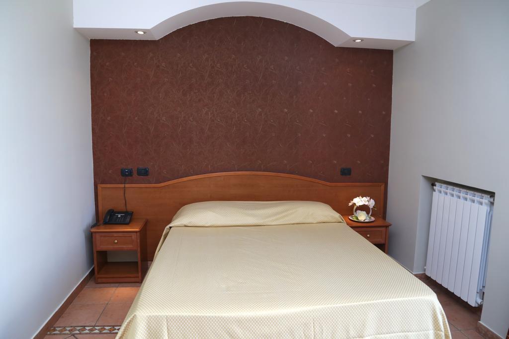 Hotel Stefano a Melito Melito di Napoli Bagian luar foto