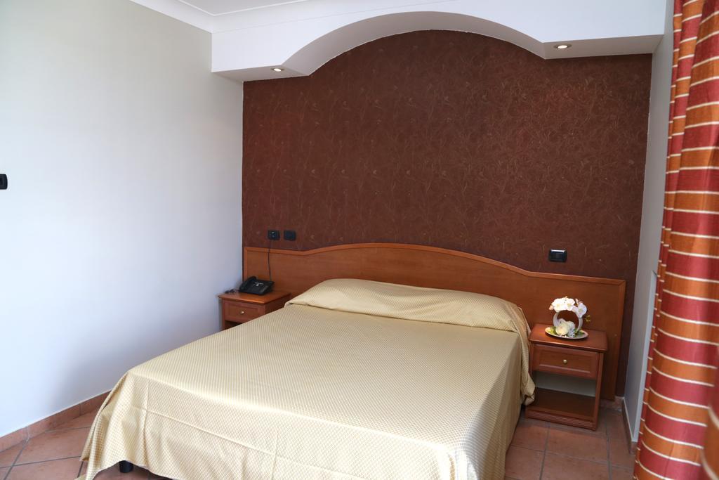 Hotel Stefano a Melito Melito di Napoli Bagian luar foto