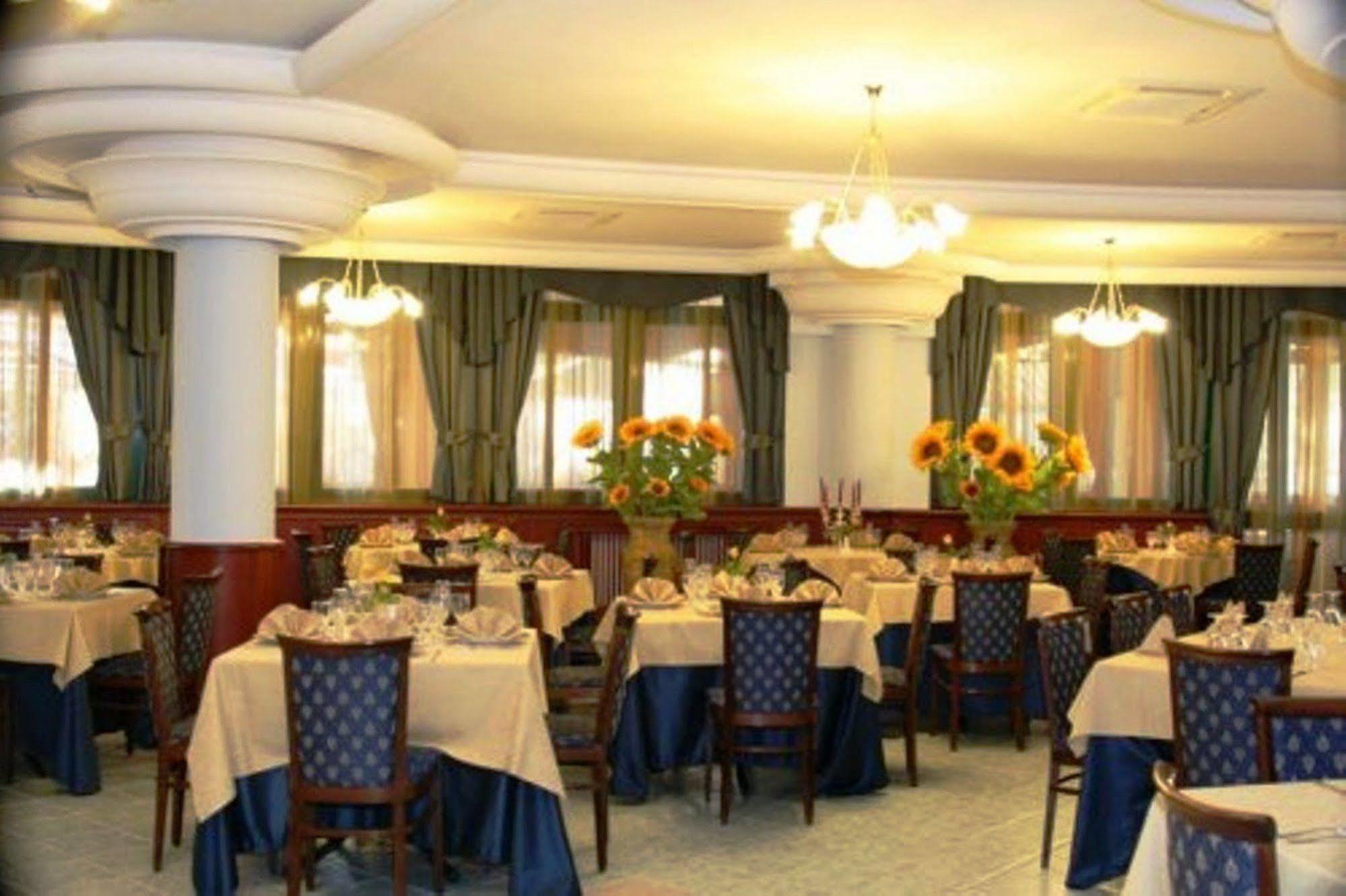 Hotel Stefano a Melito Melito di Napoli Bagian luar foto